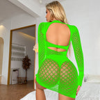 Minijupe froncée sur les hanches, collants en résille dos nu ajourés